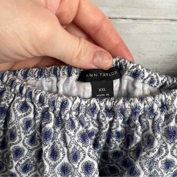 Ann Taylor Blue+White Design Frilly Sleeve Cropped Tank - Picture 4 of 4